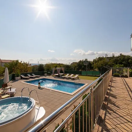 Mirador Дом отдыха Каштел-Стари